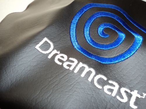 Dreamcast_pleather_console_cover-blue.jpg